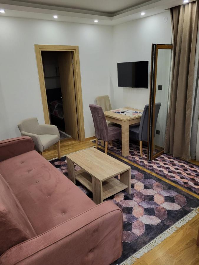 Lux Apartmani Bajova Cetinje Ngoại thất bức ảnh
