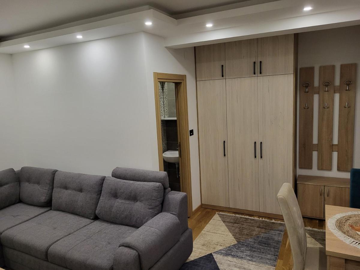 Lux Apartmani Bajova Cetinje Ngoại thất bức ảnh