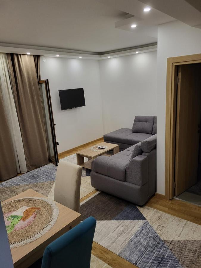 Lux Apartmani Bajova Cetinje Ngoại thất bức ảnh
